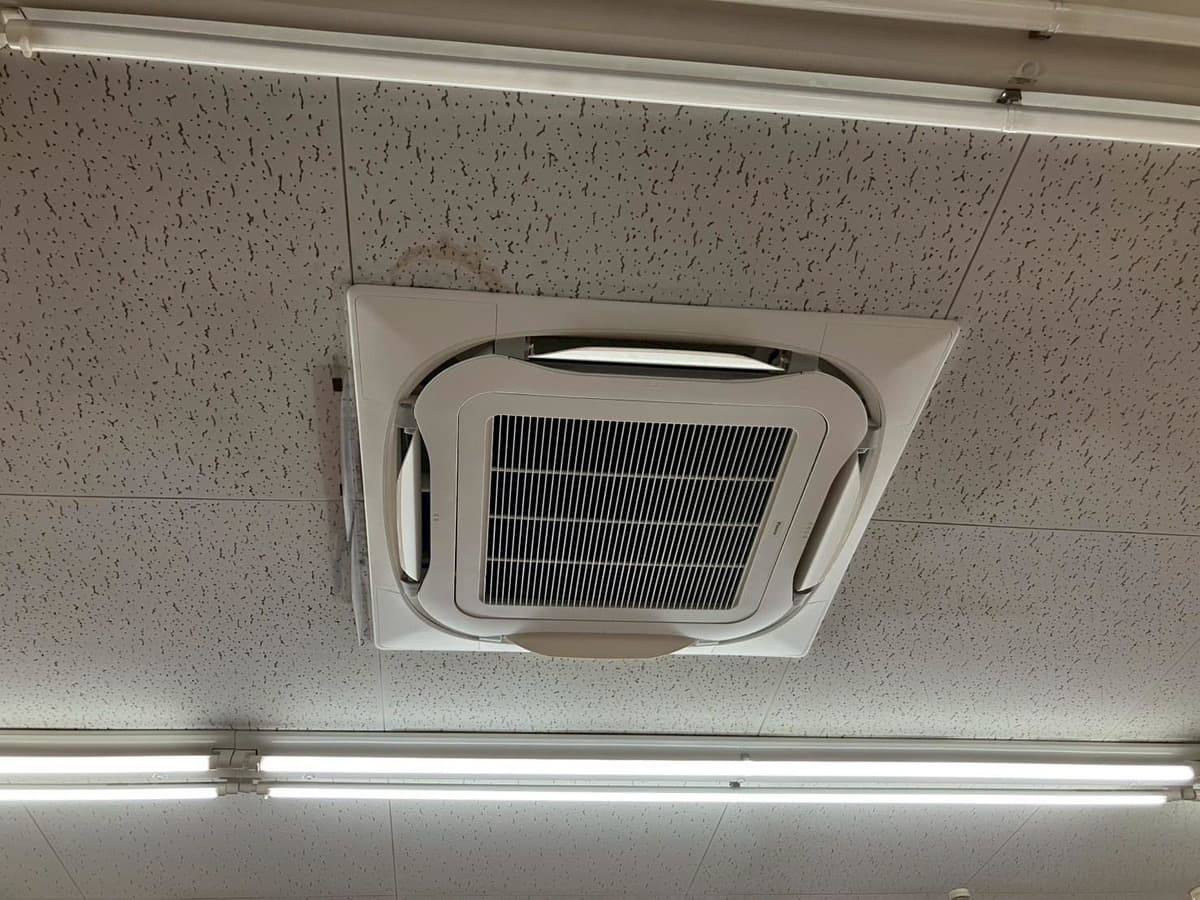 店内空調設備改修工事