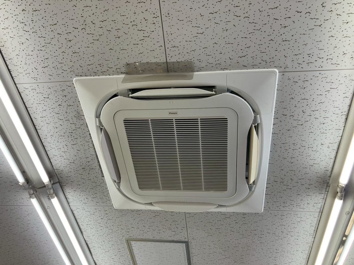 店内空調設備改修工事